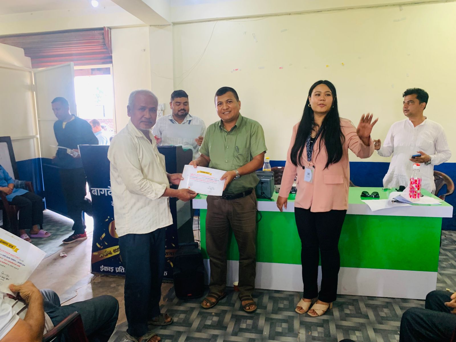 दुग्ध ब्यवसायीहरु को लागि जलबायु-सहनशिल अभ्यास तथा बित्तिय साक्षरता कार्यक्रम सम्पन्न